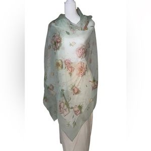 Beautiful Authentic Vintage Hermès silk chiffon scarf!